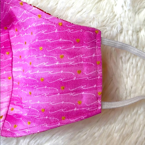 HANDMADE Pink Red Valentines Heart Face Mask - Picture 7 of 7